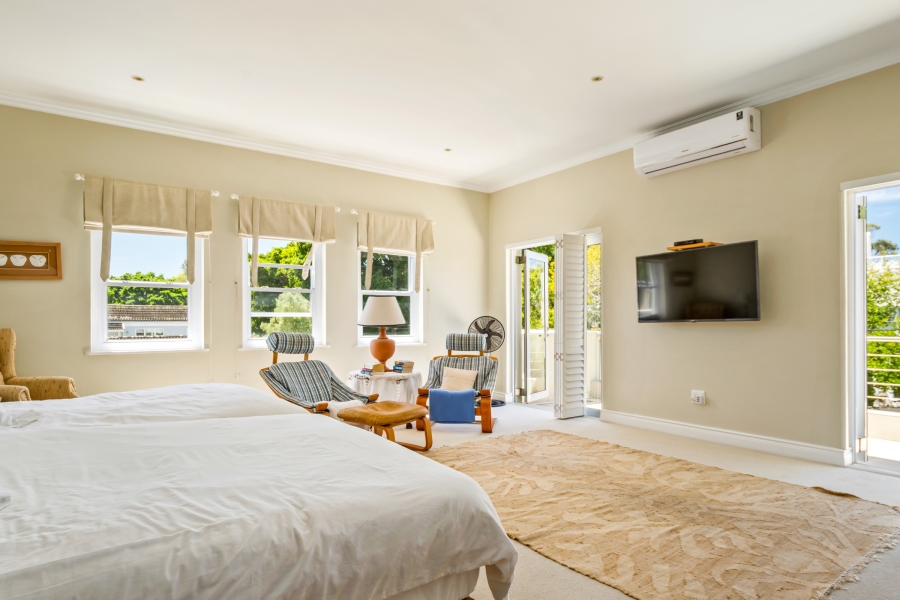 4 Bedroom Property for Sale in Leisure Isle Western Cape